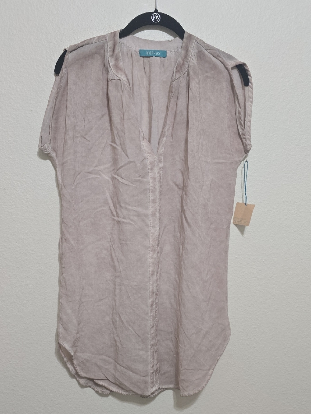 River + Sky Dusty Blush Split V Cap Sleeve Tunic S